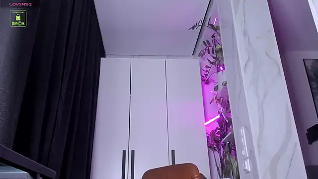  Yvonne  online show from September 18, 2:33 pm