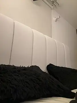 Nathcurly  online show from February 2, 4:44 am