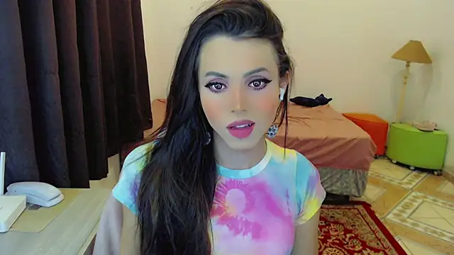Sophie Fantasys online show from April 27, 2:32 am
