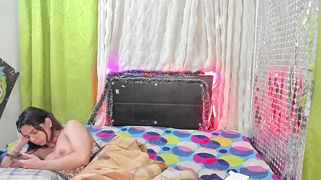 Snapshot of Megan_Miles02 chatting on January 4, 7:03 am Megan Miles02 online show from January 4, 7:03 am