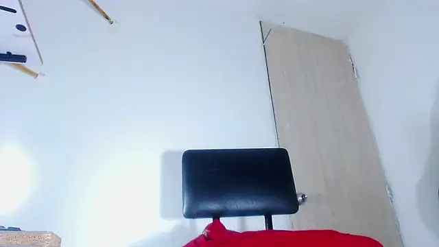 taniabigxx online show from December 19, 8:08 am