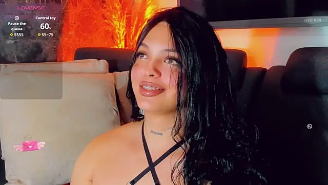 Emmaa Saenz  online show from May 23, 11:12 pm