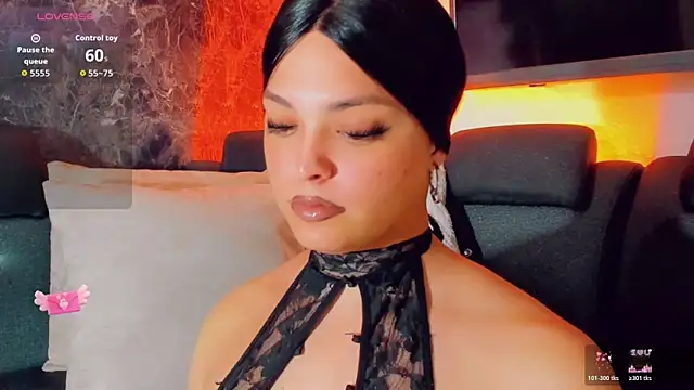 Emmaa Saenz  online show from May 25, 11:23 pm