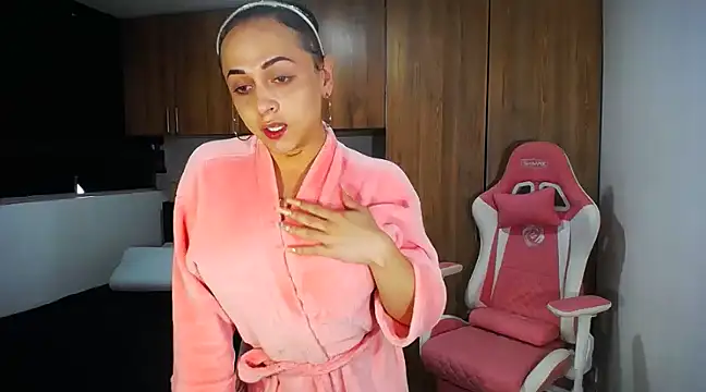 Snapshot of sweet_temptation25 chatting on March 16, 8:49 pm sweet temptation25 online show from March 16, 8:49 pm