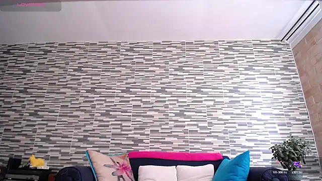 VioletaGomezCo online show from May 19, 2:57 pm