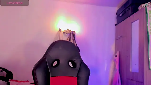 naomy  xx online show from May 26, 7:44 pm