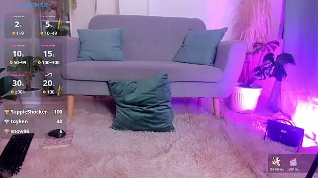 AnntoniaWood online show from October 18, 3:21 am