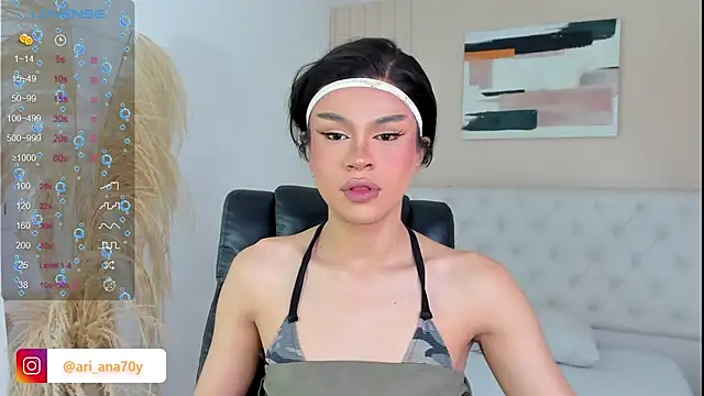 Snapshot of LOISE-XX chatting on September 20, 5:24 am LOISE-XX online show from September 20, 5:24 am