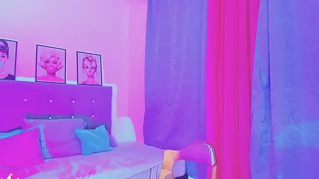 Kimberly thompsom online show from December 14, 9:56 pm