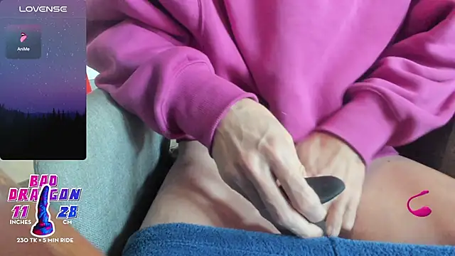 sexy in the dark online show from March 7, 8:38 am