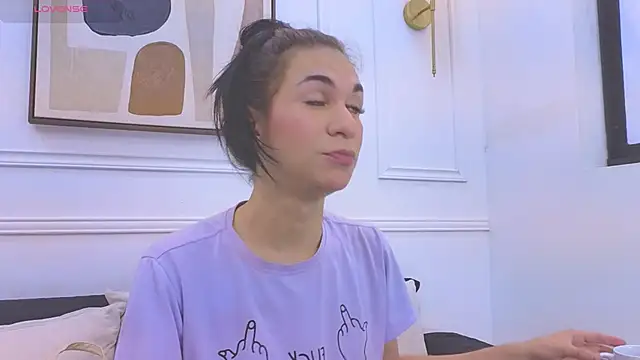 Mia thompson 19 online show from February 27, 9:10 pm