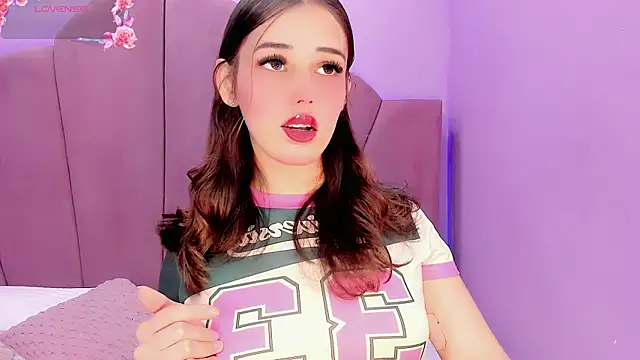 ValeriaAguilar online show from May 15, 10:07 pm