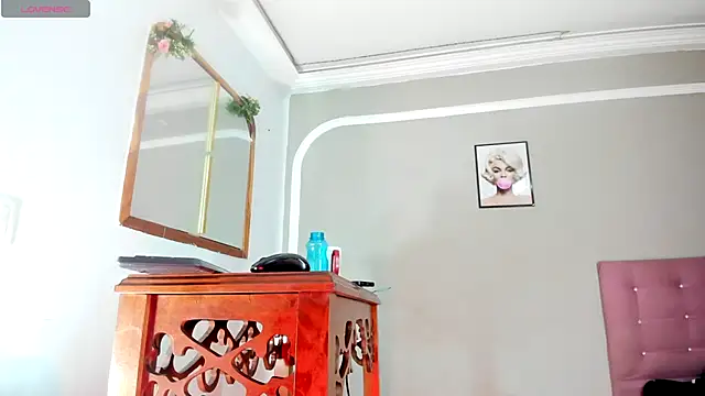 Jimena Grey online show from October 26, 6:59 pm