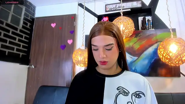 victoria aleia  online show from May 6, 11:33 pm