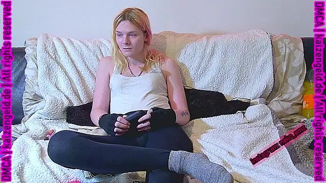 Snapshot of emma_neko chatting on January 16, 3:24 pm emma neko online show from January 16, 3:24 pm