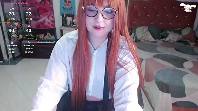 Snapshot of Avril2001 chatting on October 14, 12:11 am Avril2001 online show from October 14, 12:11 am