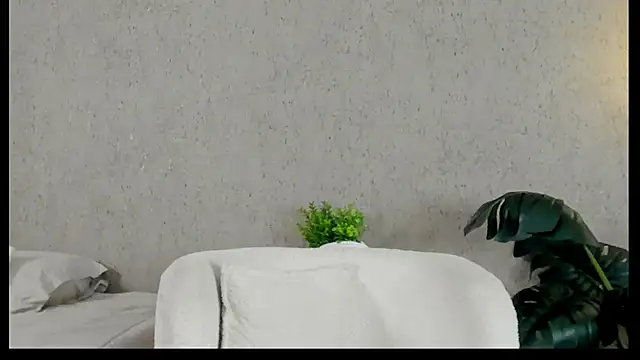 Paulina Monroy online show from May 16, 1:58 am