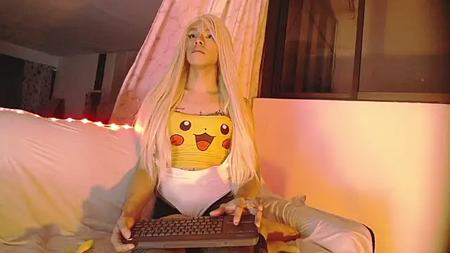 BarbieVenus online show from June 7, 8:11 am