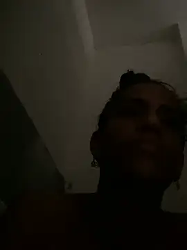 AlexaWarner online show from May 20, 3:40 pm