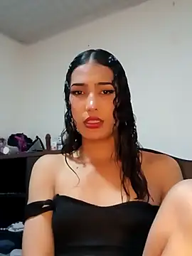 Snapshot of Lanna_hott_ chatting on February 12, 7:13 pm Lanna hott  online show from February 12, 7:13 pm