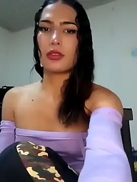 Snapshot of Lanna_hott_ chatting on February 21, 6:48 pm Lanna hott  online show from February 21, 6:48 pm