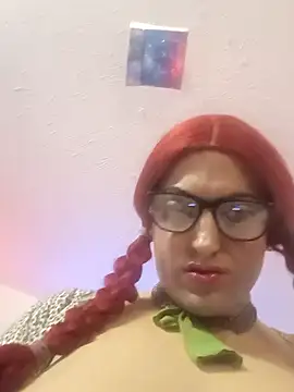 sissytrapdolly24 online show from May 26, 5:21 pm