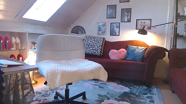 GinaBlonde online show from January 11, 1:07 pm