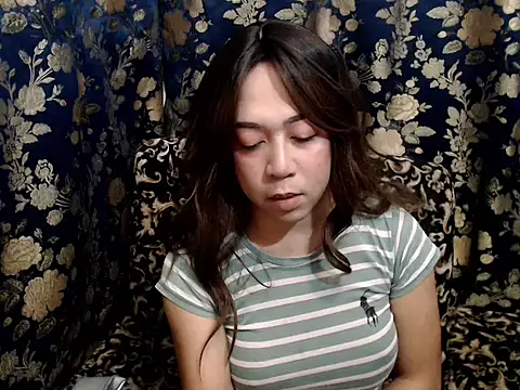 urprincessnicolexxx online show from May 22, 8:32 am