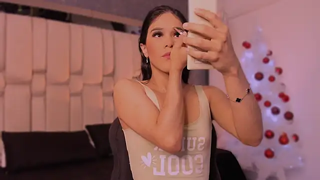 Isa Little Star online show from December 13, 9:54 pm