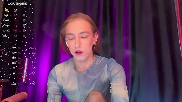 Avril Pearly  online show from December 15, 12:00 pm