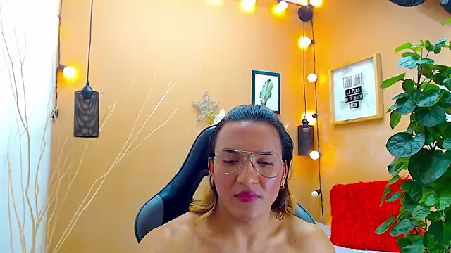 aslyhernandez 7 online show from September 19, 3:40 pm