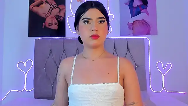 Ashley piinkk  online show from May 6, 6:42 am