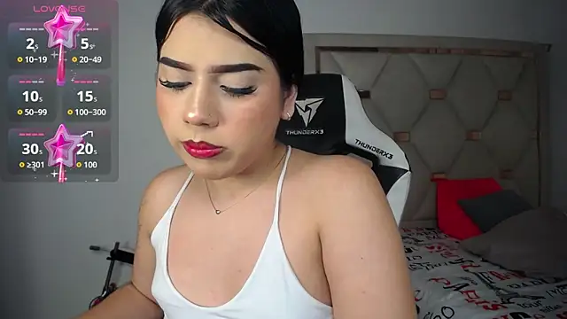 Ashley piinkk  online show from May 28, 4:43 am