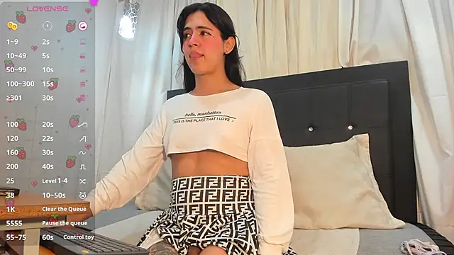 brittany williams  online show from November 3, 4:00 am