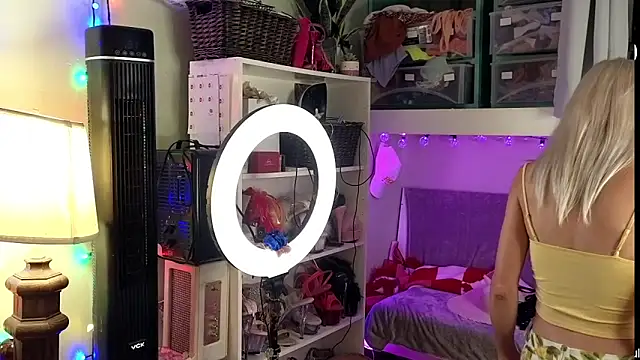 cunty tranny lydia online show from May 14, 5:28 am