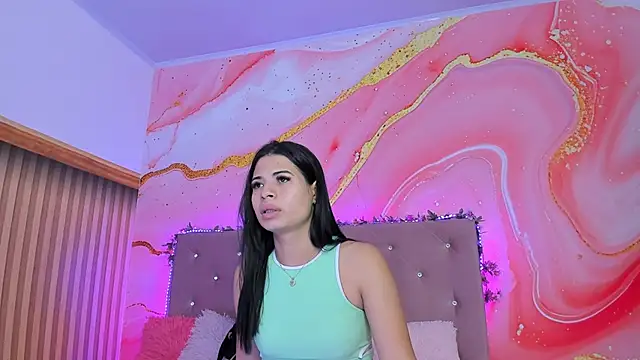 Daisy  rose online show from February 21, 11:01 am