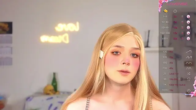  yourFoxy  online show from October 25, 1:39 pm