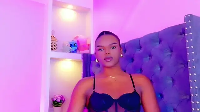 CamiEstrada online show from December 3, 9:35 am