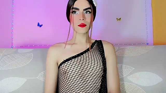 TatiGil online show from May 17, 9:03 pm
