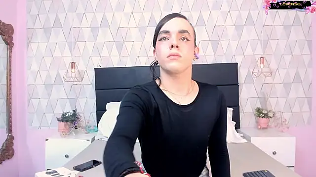 JustinePerry online show from May 13, 3:59 am