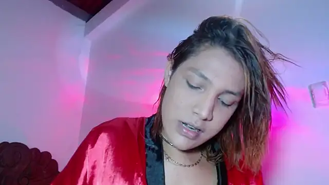 alexandra lorens online show from February 5, 4:15 pm