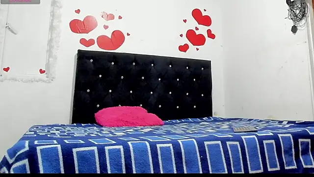 Snapshot of chloe_evanx_ chatting on March 5, 7:11 pm chloe evanx  online show from March 5, 7:11 pm