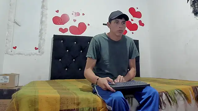 Snapshot of chloe_evanx_ chatting on March 17, 7:11 pm chloe evanx  online show from March 17, 7:11 pm