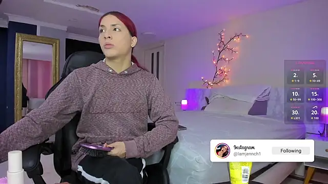 charolbruce 1 online show from December 4, 1:26 pm