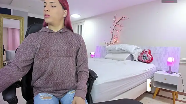 charolbruce 1 online show from February 25, 11:48 am