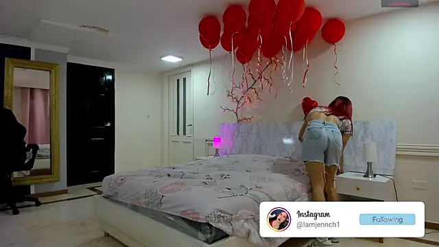 charolbruce 1 online show from May 25, 11:51 am