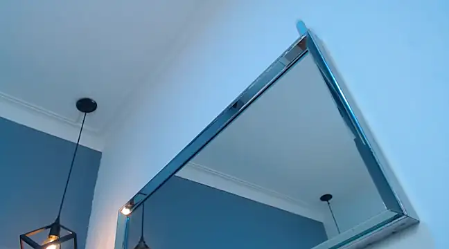 AbigailWilliams  online show from March 18, 11:14 am