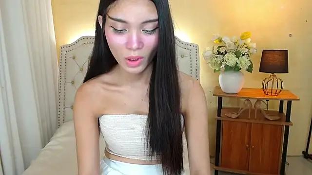 Notaestheticallykylinee online show from September 27, 2:53 am