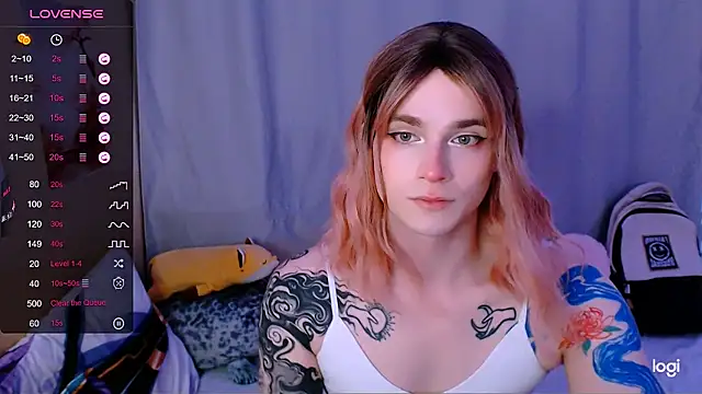 Alice Hells online show from May 15, 4:15 pm