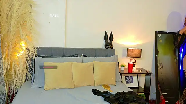 Rouse Hilton online show from October 22, 9:51 pm